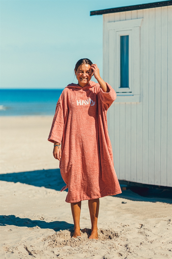 HAVS Poncho Towel - Dusty Red